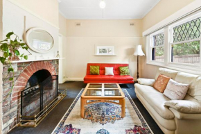 Glen Iris Beautiful Family House 7Bedders & 3Baths & Pool